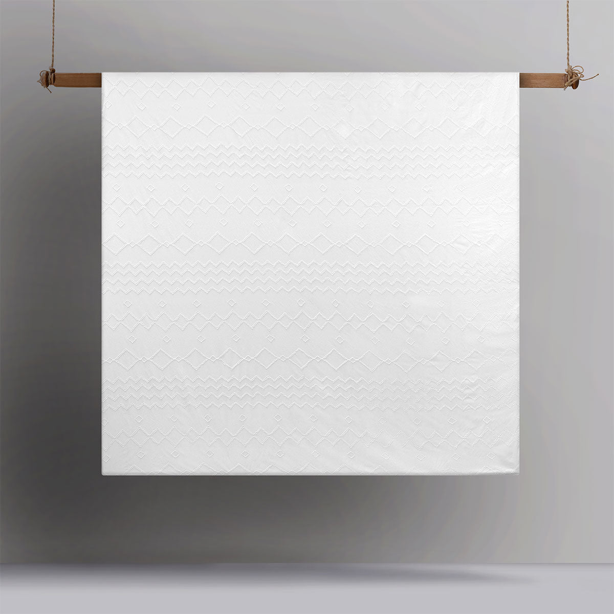 White Zig Zag Quilt Cover Set